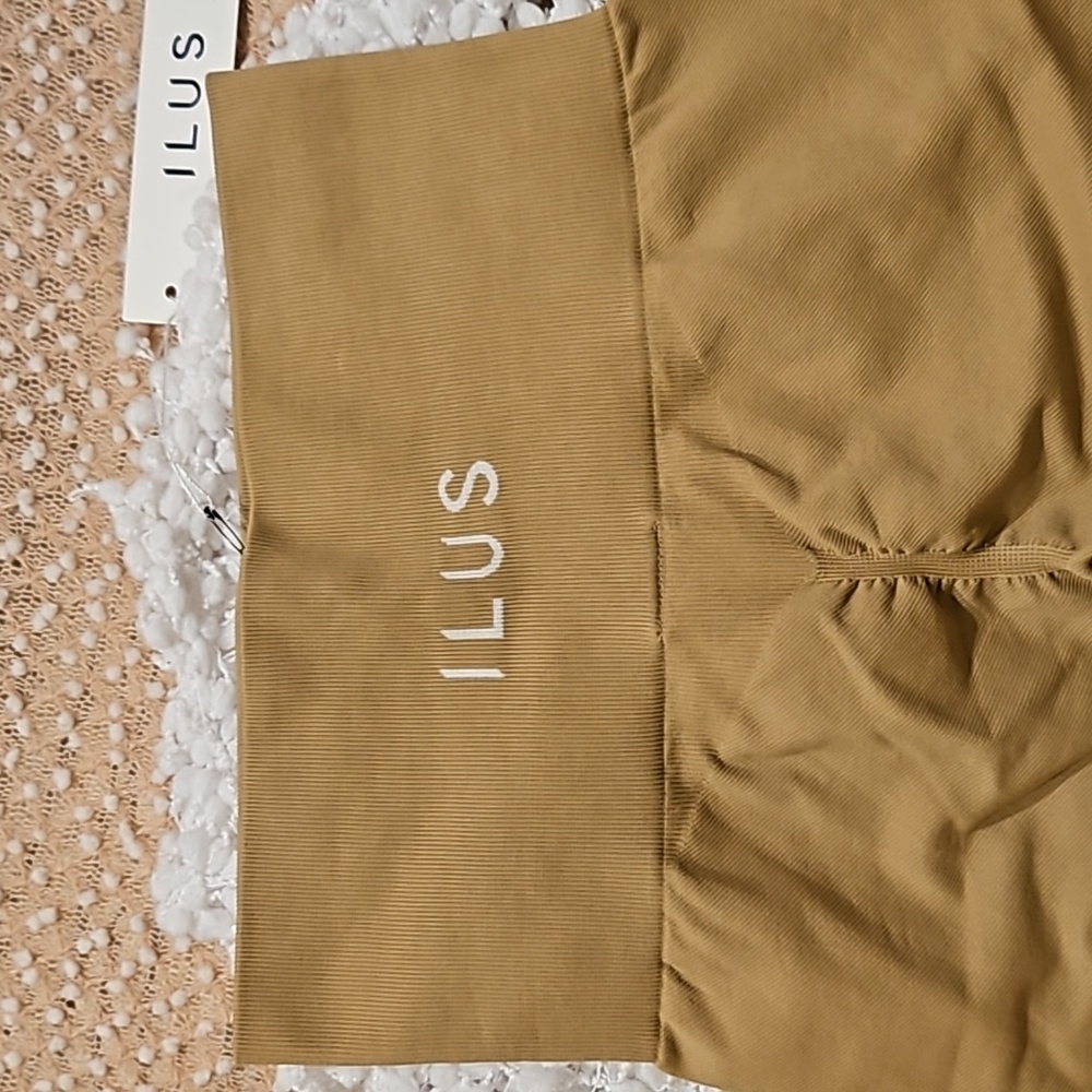 Ilus Label Shorts - Picture 6 of 13